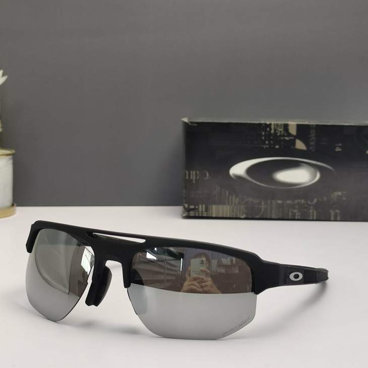 Picture of Oakley Sunglasses _SKUfw66123959fw
